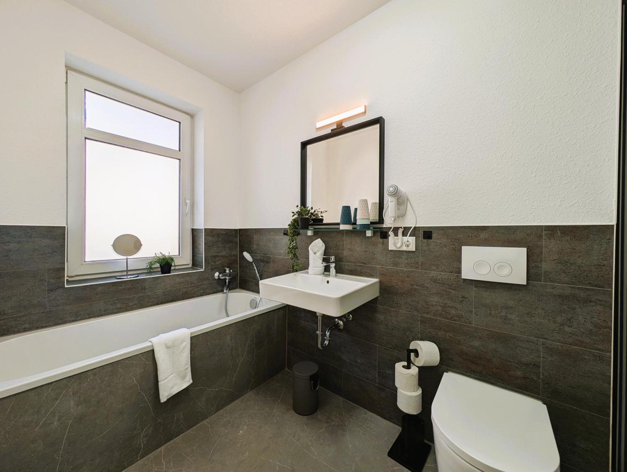 Bohnapartments - Topfmarkt Xxl Suiten - Neu In Top Zentrumslage, Vollausstattung, Wlan, Parkplaetze Ilmenau Exteriör bild